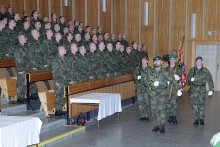 Téměř pět stovek nově vycvičených nováčků míří k útvarům Téměř pět stovek nově vycvičených nováčků míří k útvarům
