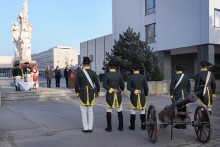 Kasárnami zahřměly salvy z děla. Dělostřelci slavili svátek své patronky Svaté Barbory Kasárnami zahřměly salvy z děla. Dělostřelci slavili svátek své patronky Svaté Barbory