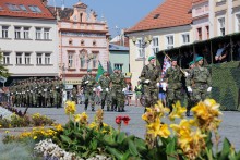 Armádní oslavy ve Vyškově se vydařily. I přes tropické horko přišly tisíce návštěvníků Armádní oslavy ve Vyškově se vydařily. I přes tropické horko přišly tisíce návštěvníků