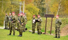 Předáno 21 bílých povlaků s čísly. O úspěšné absolvování kurzu Komando bojují opět i dva příslušníci ze Slovenska Předáno 21 bílých povlaků s čísly. O úspěšné absolvování kurzu Komando bojují opět i dva příslušníci ze Slovenska