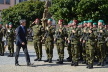 Ministr obrany se ve Vyškově účastnil slavnostní vojenské přísahy i otevření výstavy „Ten druhý život“ Ministr obrany se ve Vyškově účastnil slavnostní vojenské přísahy i otevření výstavy „Ten druhý život“