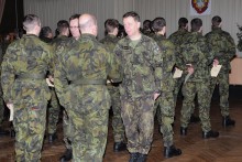 Slavnostní vyřazení letošních prvních absolventů šestitýdenního kurzu základní přípravy Slavnostní vyřazení letošních prvních absolventů šestitýdenního kurzu základní přípravy