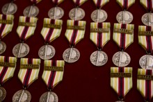 Ministryně obrany vojákům poděkovala za vzornou reprezentaci České republiky Ministryně obrany vojákům poděkovala za vzornou reprezentaci České republiky