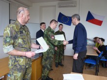 Novináři a humanitární pracovníci vyškovský kurz přežili Novináři a humanitární pracovníci vyškovský kurz přežili