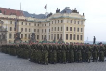 Armádní nováčci budou přísahat v Praze. Vyškovské přiveze mimořádně vypravený vlak Armádní nováčci budou přísahat v Praze. Vyškovské přiveze mimořádně vypravený vlak