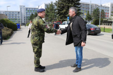 Oceňuji profesionalitu vojáků i výcvikové možnosti naší armády, řekl ministr Metnar při návštěvě Vyškova Oceňuji profesionalitu vojáků i výcvikové možnosti naší armády, řekl ministr Metnar při návštěvě Vyškova