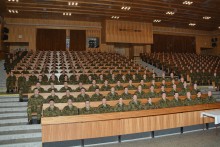 Bezmála pět stovek nově vycvičených profesionálů míří do armády Bezmála pět stovek nově vycvičených profesionálů míří do armády
