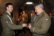 Slavnostního vyřazení absolventů kurzu Komando se zúčastnil generálporučík Aleš Opata Slavnostního vyřazení absolventů kurzu Komando se zúčastnil generálporučík Aleš Opata