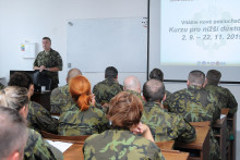 Zahájen i kurz pro nižší důstojníky Zahájen i kurz pro nižší důstojníky